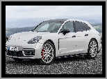 Porsche Panamera GTS Sport Turismo